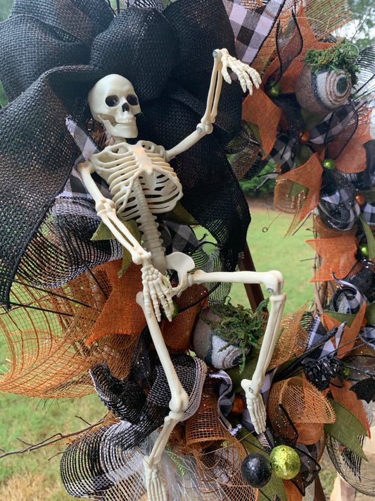 Halloween Skelton 20” Wreath